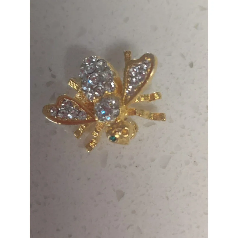 JOAN RIVERS Bee Brooch Pin Pave crystals green eyes (missing 1 eye) 1